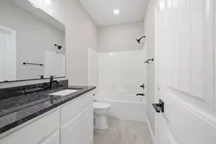 304 Evans St, Cleburne, TX 76031 - Photo 22