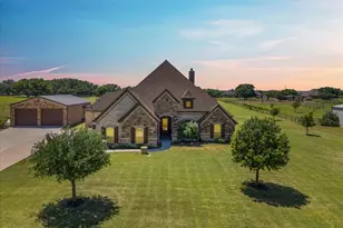332 Antler Ridge Dr, Azle, TX 76020 - Photo 1
