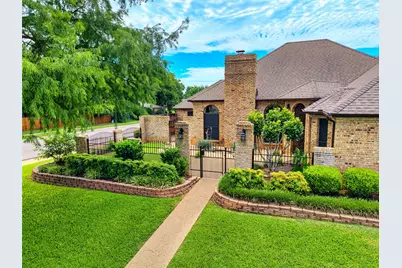 608 Gunnison Drive, Arlington, TX 76006 - Photo 2