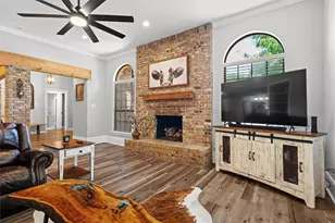 608 Gunnison Dr, Arlington, TX 76006 - Photo 8