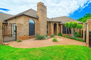 608 Gunnison Dr, Arlington, TX 76006 - Photo 2