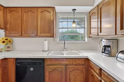 1002 Capetown Drive, Grand Prairie, TX 75050 - Photo 12