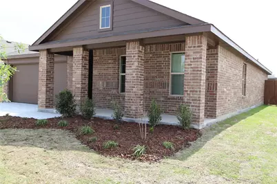 333 Beekeeper Drive, Fort Worth, TX 76131 - Photo 2