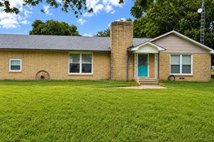 1444 Co Rd 218, Gainesville, TX 76240 - Photo 1