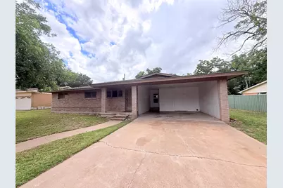 1998 Crestridge, Stephenville, TX 76401 - Photo 2