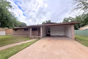 1998 Crestridge, Stephenville, TX 76401 - Photo 2