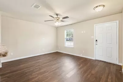 1332 Glen Garden Drive, Fort Worth, TX 76104 - Photo 10