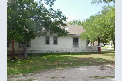 701 N Magnolia Avenue, Hubbard, TX 76648 - Photo 6