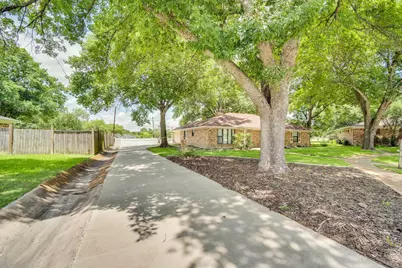 1710 Williamsburg Circle, Ennis, TX 75119 - Photo 4