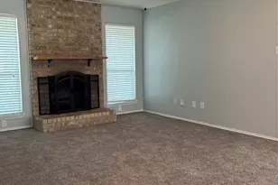 5814 Cedar Ridge Dr, Arlington, TX 76017 - Photo 4