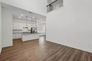 211 Harper St, Irving, TX 75063 - Photo 2