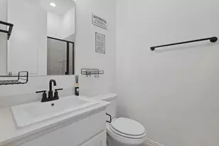 211 Harper St, Irving, TX 75063 - Photo 14