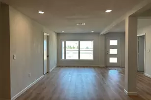 909 Jerry Mashek Dr, West, TX 76691 - Photo 12
