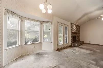 6010 Maple Leaf Drive, Arlington, TX 76017 - Photo 14