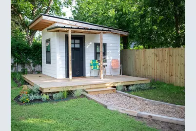 2324 Lake Air Drive, Waco, TX 76710 - Photo 2