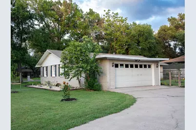2324 Lake Air Drive, Waco, TX 76710 - Photo 4
