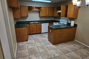 9290 Crimnson Ct, Dallas, TX 75217 - Photo 14