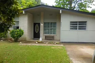 405 N 2nd St, Quinlan, TX 75474 - Photo 1