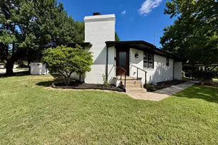 7000 Park Pl Dr, Richland Hills, TX 76118 - Photo 1