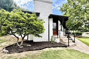7000 Park Pl Dr, Richland Hills, TX 76118 - Photo 2