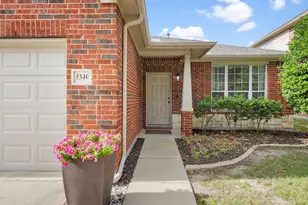 4340 Summer Star Ln, Fort Worth, TX 76244 - Photo 2