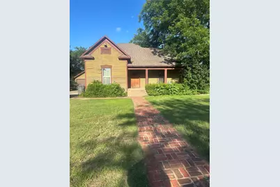 731 Kentucky Street, Graham, TX 76450 - Photo 2