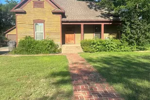 731 Kentucky St, Graham, TX 76450 - Photo 2