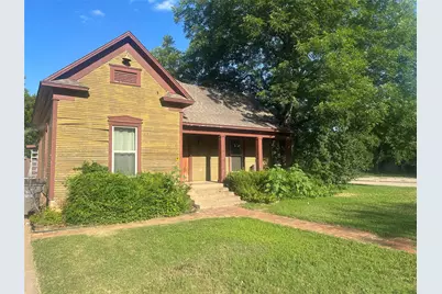 731 Kentucky Street, Graham, TX 76450 - Photo 1