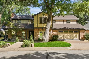 1404 Creekford Dr, Arlington, TX 76012 - Photo 1