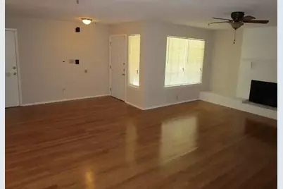 5212 Cordova Avenue, Fort Worth, TX 76132 - Photo 2
