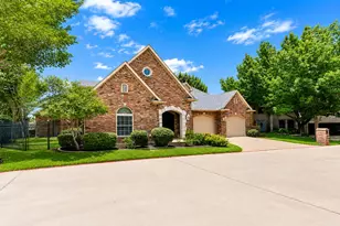 5974 River Bend Dr, Benbrook, TX 76132 - Photo 12