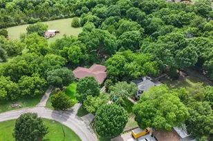 325 Oakwood Dr, Lancaster, TX 75146 - Photo 32