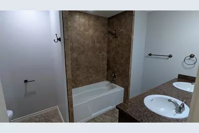 1722 Shawnee, Cleburne, TX 76033 - Photo 8