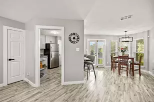 630 W Canty St, Dallas, TX 75208 - Photo 10