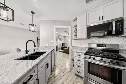 630 W Canty Street #B3, Dallas, TX 75208 - Photo 16