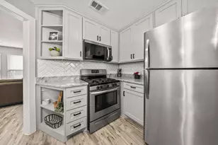 630 W Canty St, Dallas, TX 75208 - Photo 14