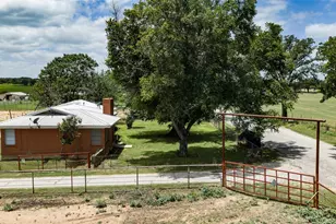 716 Co Rd 4757, Boyd, TX 76023 - Photo 2