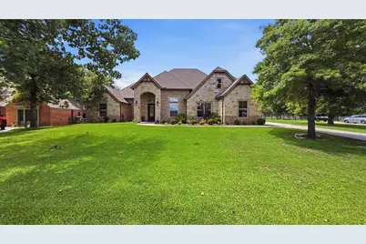 9709 Bellechase Road, Granbury, TX 76049 - Photo 2