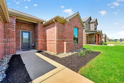 1033 McDonald Drive, Crowley, TX 76036 - Photo 4