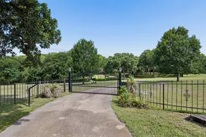 510 W Malloy Bridge Road, Seagoville, TX 75159 - Photo 1