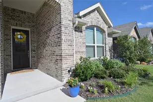 5924 Pine River Ln, Fort Worth, TX 76179 - Photo 2