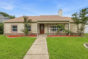 2909 Riviera Dr, Garland, TX 75040 - Photo 2