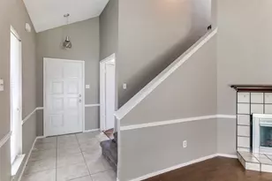 1633 San Francisco St, Carrollton, TX 75007 - Photo 4