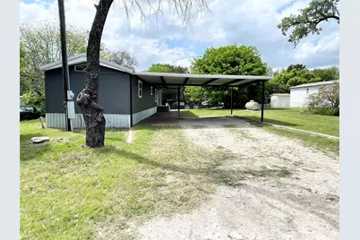 433 Capricorn Drive, Granbury, TX 76049 - Photo 4