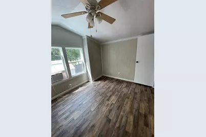 433 Capricorn Drive, Granbury, TX 76049 - Photo 24