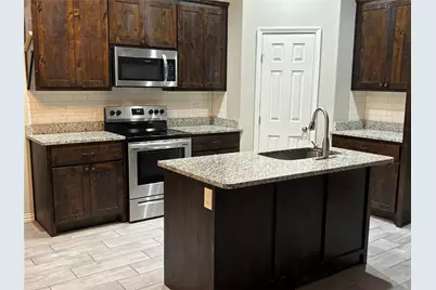 621 N Avenue B, Springtown, TX 76082 - Photo 8