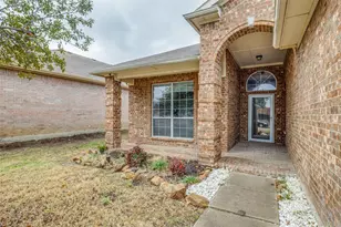 10005 Bull Run, Fort Worth, TX 76177 - Photo 2
