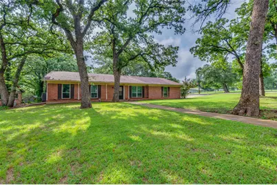 5500 Woodland Hills Drive, Denton, TX 76208 - Photo 2