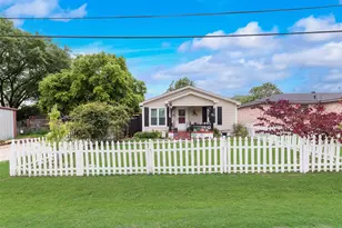 405 Pecan St, Forreston, TX 76041 - Photo 2