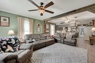 405 Pecan St, Forreston, TX 76041 - Photo 4